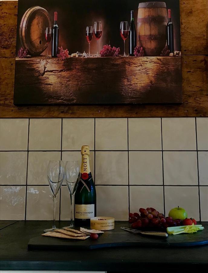 Trelaske Mill Cider Barn-With Hot Tub, Fire Pit Bbq Lewannick 외부 사진